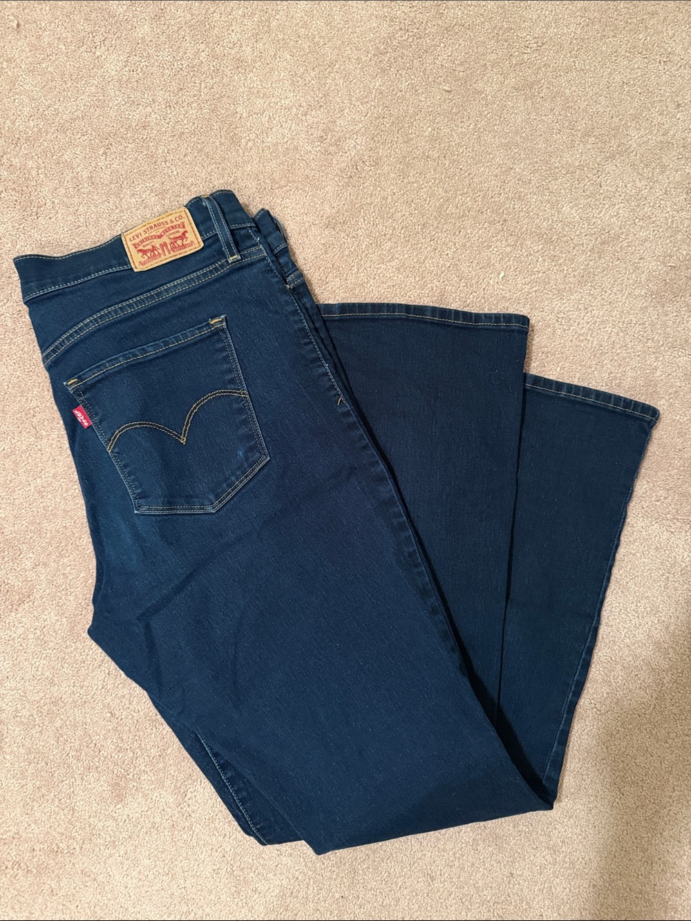 LEVI’S 315 Shaping Bootcut Jeans Size 32